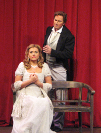 Anna Samuil as Tatiana and Dwayne Croft as Onegin