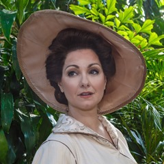 Photo of Sandra Piques Eddy as Paula