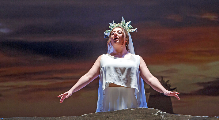 Julia Swan Laird as Diana in Iphigénie en Tauride  (photo credit: David Bachman)