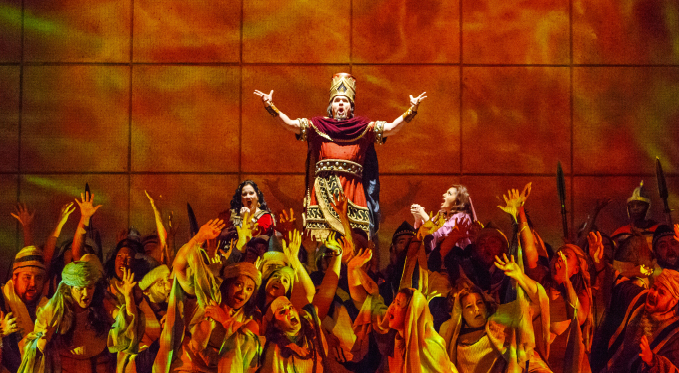 Nabucco (Mark Delavan) orders the destruction of the temple in Jerusalem, to the horror of the Israelites (Pittsburgh Opera Chorus and Supernumeraries).