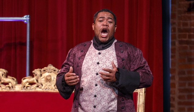 Pittsburgh Opera's 2018-19 Resident Artist Terrence Chin-Loy at a Brown Bag Concert